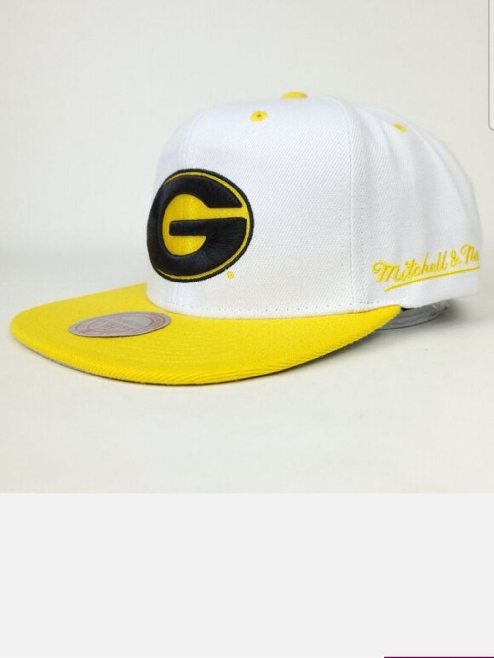 NWT Men's Mitchell & Ness White and Gold Grambling Tigers Snapback - Picture 5 of 7